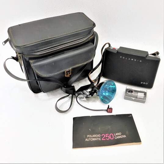 Polaroid 250 Model Land Camera w/ Flash, Timer, Case & Manual image number 1