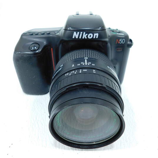 Nikon N50 35mm Film Camera w/ Quantaray 28-80mm Lens image number 1