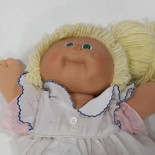 Pair of Cabbage Patch Dolls image number 3
