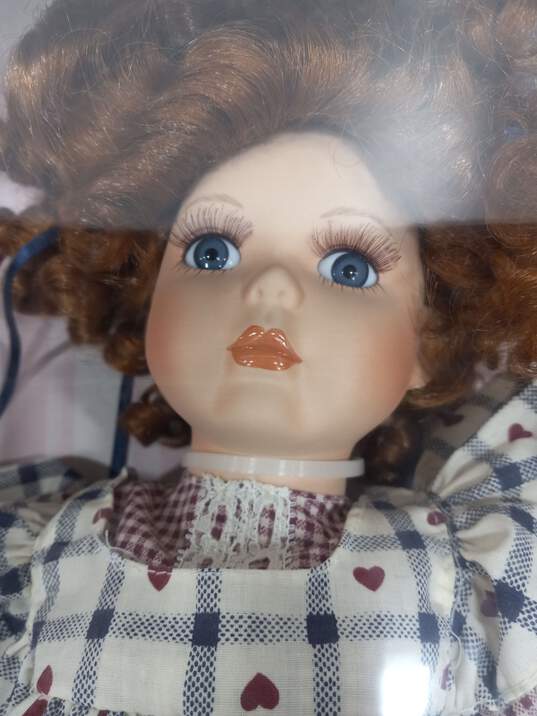Collectible Memories Genuine Porcelain Norma Jean Doll NIB image number 7