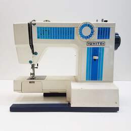 White Deluxe Precision Built Zigzag 1510 Sewing Machine