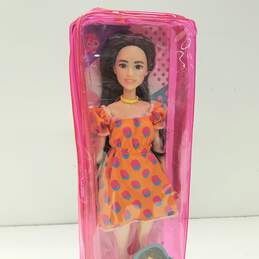 Mattel-Barbie FASHIONISTAS DOLL #160 (Brunette Hair, Polka Dot Dress) GRB52 NRFB alternative image