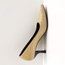 Charles Jourdan Women's Tan Ostrich Leather Heels Size 6