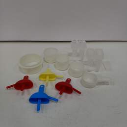 11pc Vintage Tupperware Lot Popsicle Makers and Measuring Cups