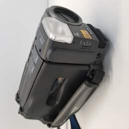Sony Handycam CCD-TR86 Video8 Camcorder