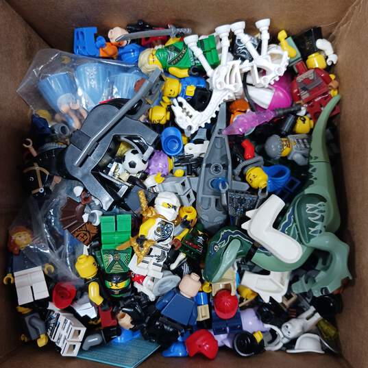 3.5lb Bulk Lot Lego Minifigures image number 1