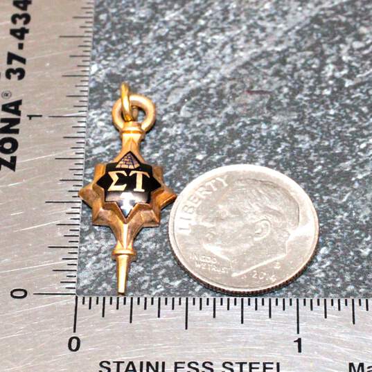 Vintage 10K Yellow Gold Fraternity Pendant - 2.93g image number 4