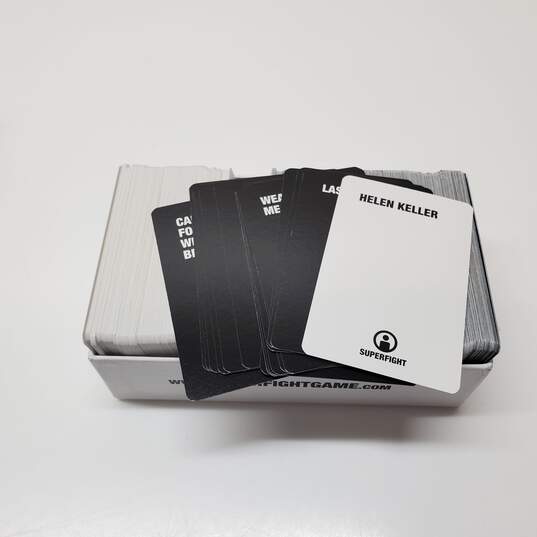 Skybound Superfight! Party Game-For Parts image number 2