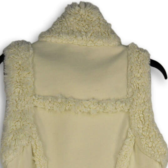 Womens White Faux Fur Sleeveless Open Front Sweater Vest Size Small image number 4