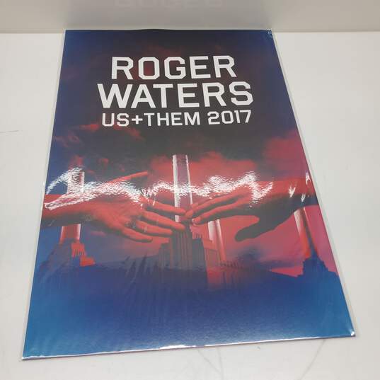 Roger Waters Us + Them 2017 Tour VIP Gift Box image number 8