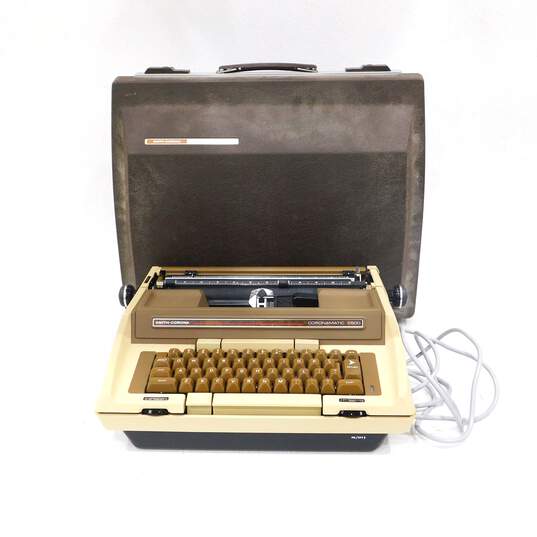 Smith Corona Coronamatic 2500 Portable Electric Typewriter W/ Case image number 1