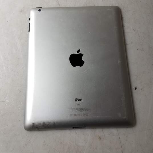 Apple iPad 3rd Gen (Wi-Fi Only) Model A1416 Storage 64GB image number 4