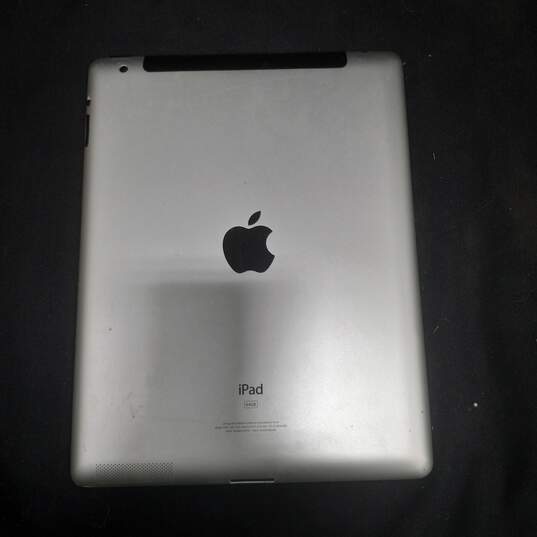 Apple iPad 2 Silver Model A1397 Tablet image number 2