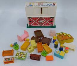 VTG 1967 Fisher Price Little People Play Family Farm w/ Some Figures & Furniture