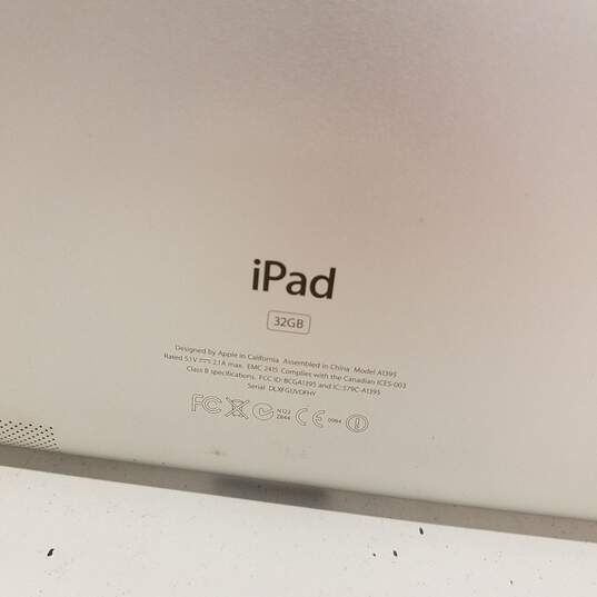 Apple iPad 2 (A1395) - Lot of 2 - LOCKED image number 6
