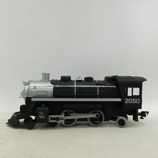 EZ Tec G Scale Train Set W/ Locomotive Train Cars Remote & Tracks image number 3