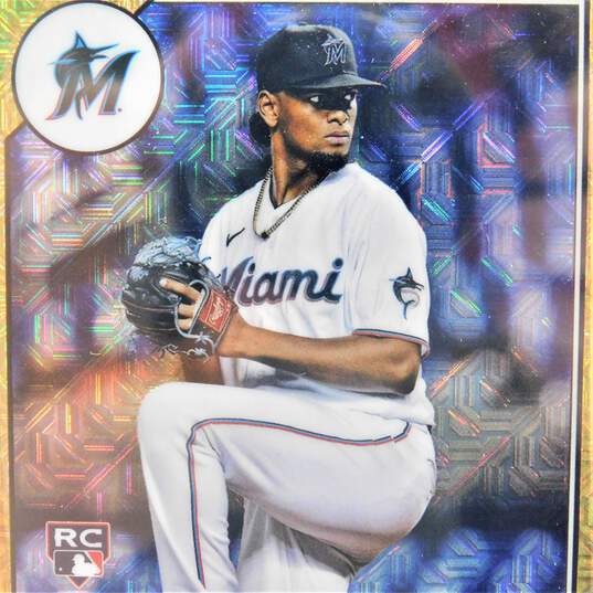 2022 Edward Cabrera Topps Chrome Rookie Silver Pack Mojo Marlins image number 2