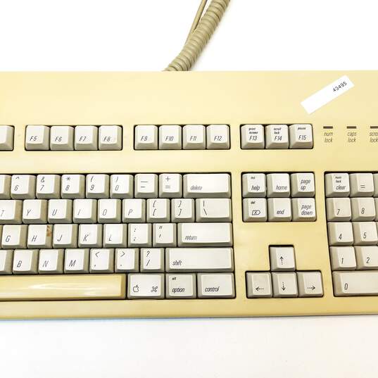 Apple Macintosh Keyboard and Mouse image number 6