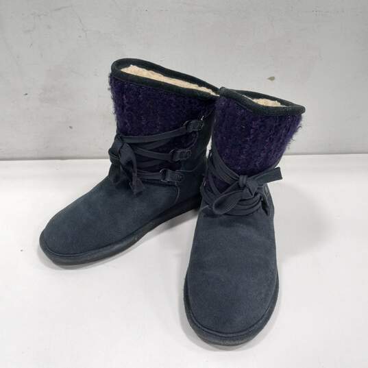 Bearpaw Colby Women's Black Boots Size 8 image number 1