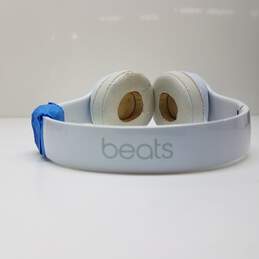 Beats by Dre mixed Lot - Champagne Solo &  White Solo 3 alternative image