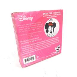 DISNEY- MINNIE MOUSE- WIRELESS Cell Phone CHARGER- 10 Watt- New in Box alternative image