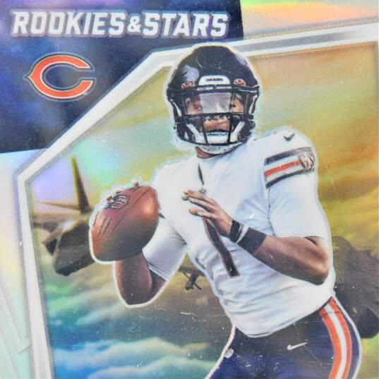 2021 Justin Fields Rookies & Stars Airborne Rookie Silver Prizm Refractor Chicago Bears image number 2
