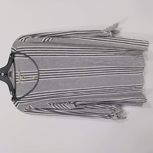 Women's Gray Striped Long Sleeve Shirt Size 2X NWT image number 1