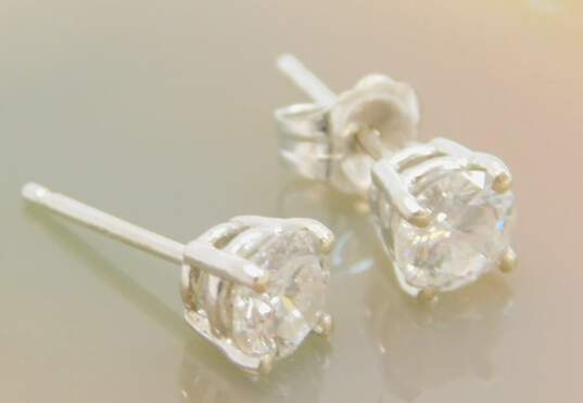 14K White Gold 0.88 CTTW Diamond Stud Earrings 0.9g image number 3