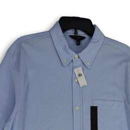NWT Mens Light Blue Collared Long Sleeve Buttun-Up Shirt Size Large
