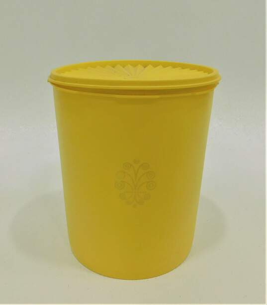 Vintage 70s Tupperware Servalier Yellow Gold Nesting Canister Set image number 1