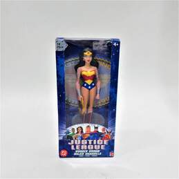 New Open Box 2003 Mattel DC Justice League Wonder Woman 10in. Action Figure