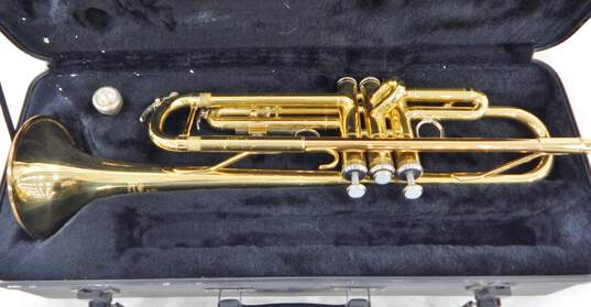 Bach Model 1530 B Flat Trumpet w/ Case and Mouthpiece (Parts and Repair) image number 5