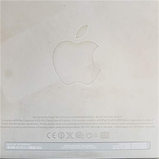 Airport Extreme A1354 and Airport Express Base Station image number 8