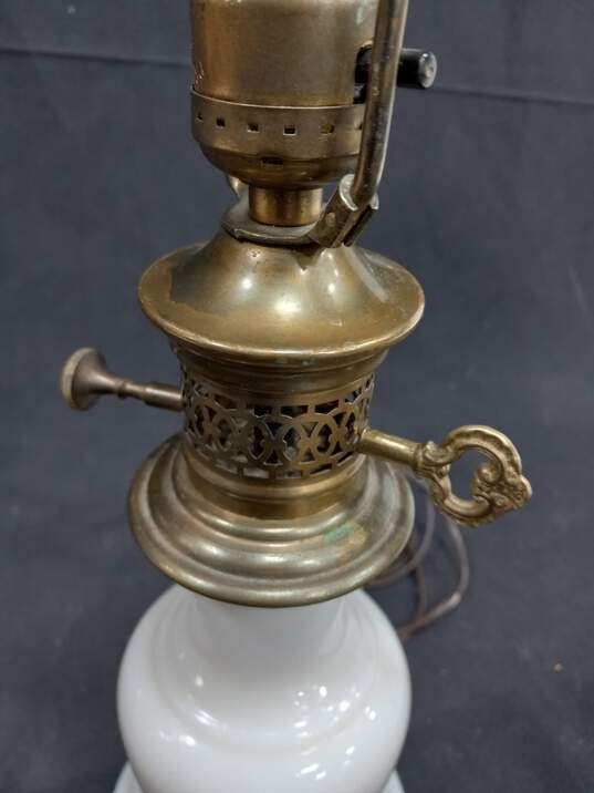Vintage Milk Glass Table Lamp image number 6