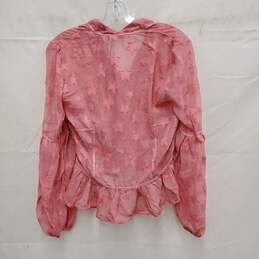 NWT Romeo & Juliet Couture Star Print Sheer Pink Blouse Size M alternative image