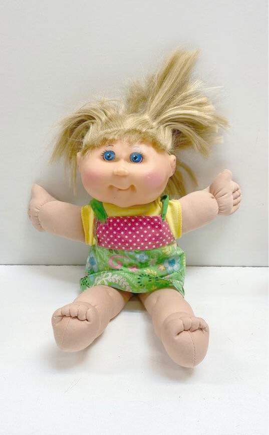 Assorted 2011 Cabbage Patch Kids Bundle Lot Of 4 image number 4