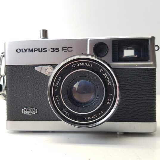 Olympus 35 EC 35mm Viewfinder Camera-FOR PARTS OR REPAIR image number 1