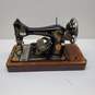 Vintage Antique Singer Sewing Machine In Wood Case (No Key) image number 2