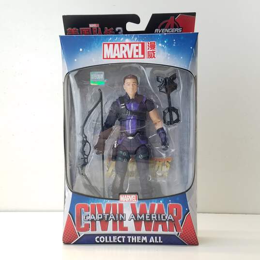 Marvel Avengers 3 Civil War Captain America Hawkeye Figure image number 1