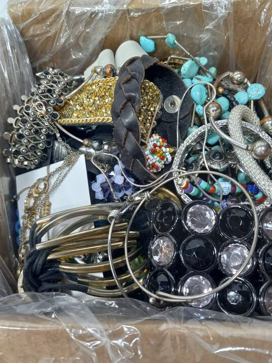 Assorted Fashion Costume Jewelry image number 1