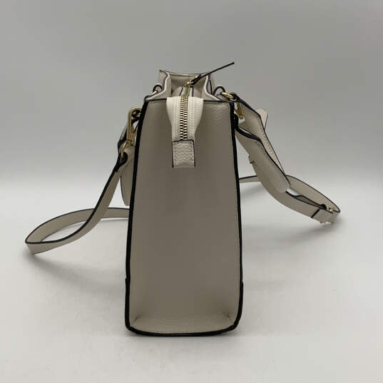 Womens Beige Leather Outer Pocket Adjustable Strap Zipper Satchel Bag image number 3