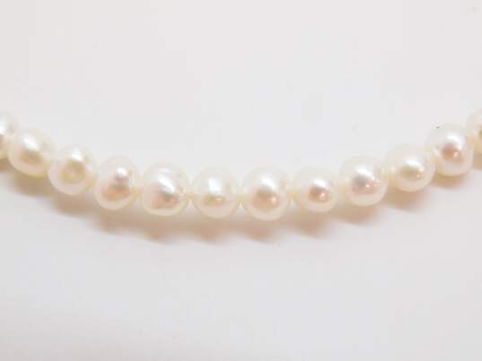 Elegant 14K Yellow Gold Clasp Pearl Necklace 13.8g image number 4