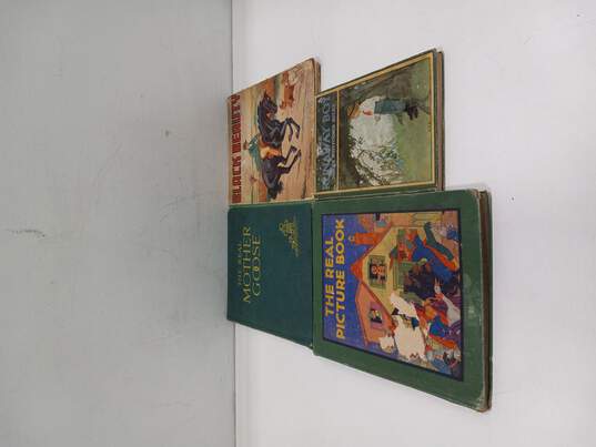 Bundle of 4 Vintage Children's Books image number 1
