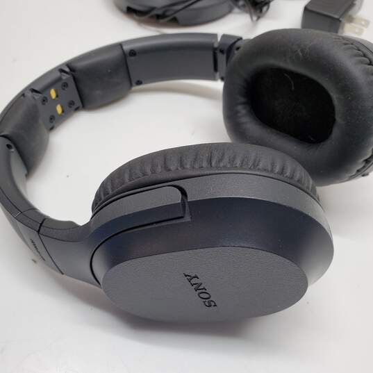 Sony RF400 Wireless Home Theater Headphones with Dock Untested image number 5