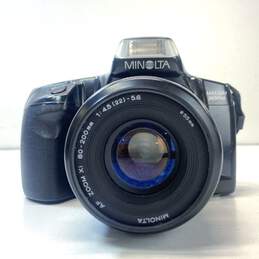 Minolta Maxxum 300si 35mm SLR Camera with 80-200mm Zoom Lens