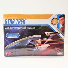 Star Trek USS Enterprise NCC-1701 Model Kit 1:1000