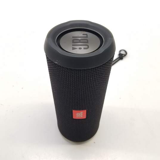 JBL Flip 3 Bluetooth Speaker image number 4