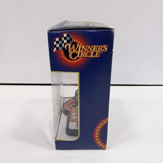 Vintage (1999) Hasbro NASCAR Winners Circle Dale Earnhardt Jr Action Figure image number 2