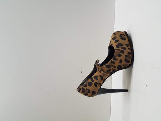 Simply Vera Wang Cheetah Platform Stilettos Size 10M image number 1