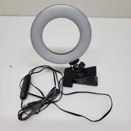 APC USB-A Clip-On Ring LED light UNTESTED alternative image